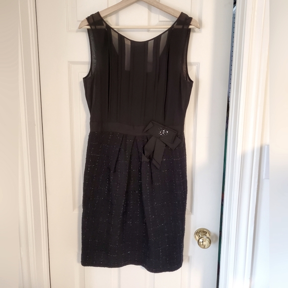 Size 8 Black Sleeveless Cocktail Holiday Dress with Tweed Skirt - Picture 2 of 7
